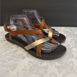 Olukai Size 10 Upena Beach Sandals Flats Comfort Brown Gold Leather Buckle